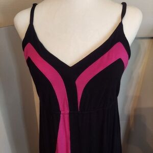 Chelsea & Theodore Dress Black and Pink Midi Sleeveless Summer Coastal